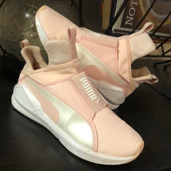 Puma Shoes - 🔵Kylie Jenner Fierce Pink Pumas